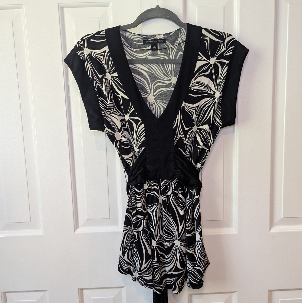 Banana Republic Blouse Floral Tie Waist Sleeveless Small Vintage